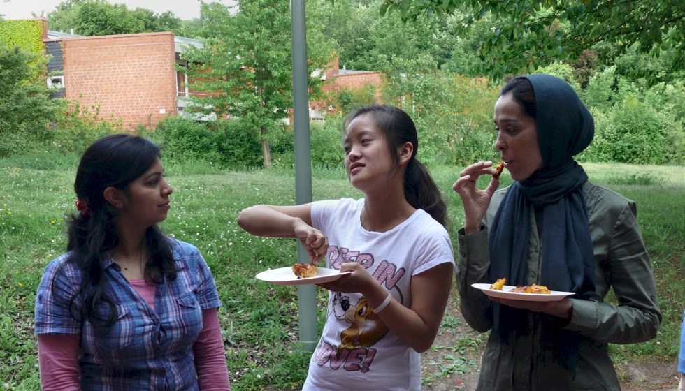 Image: Barbecue of Karlovsky lab in May 2011