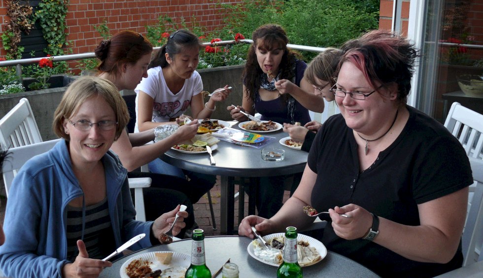 Image: Barbecue of Karlovsky lab in May 2011