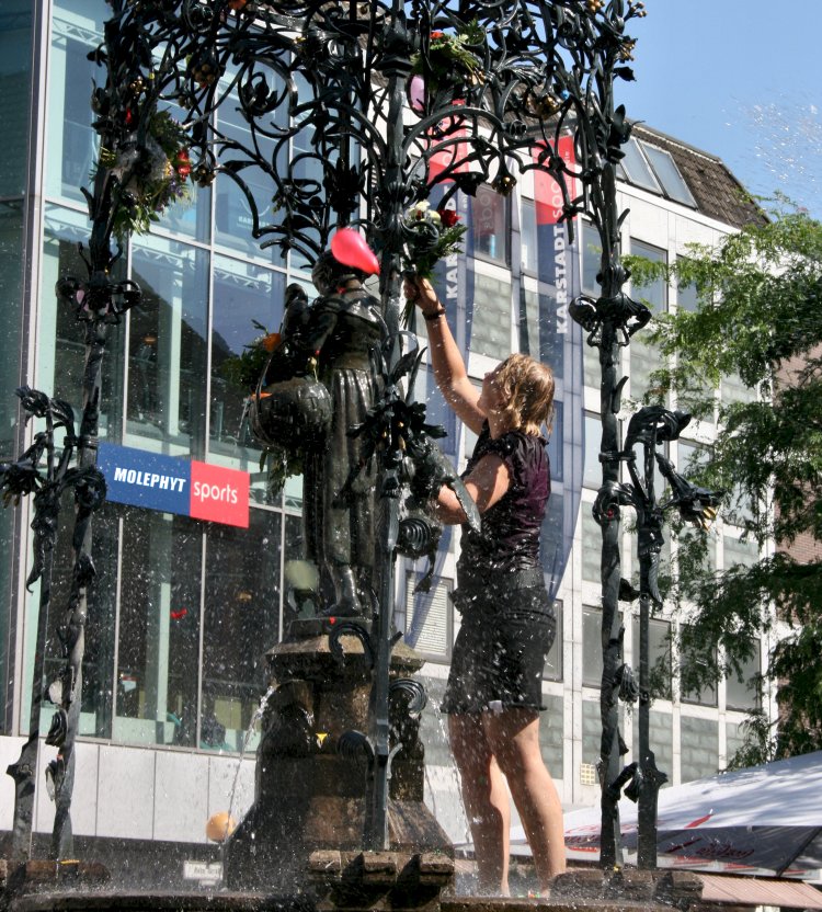 Karlovsky lab: Sabine at Gaenseliesel